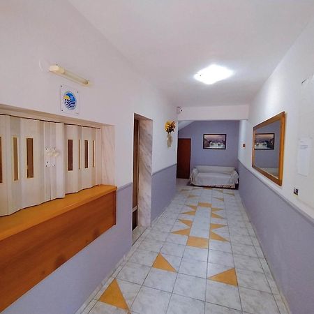 Μαρκονησ Otel Paralía Dış mekan fotoğraf
